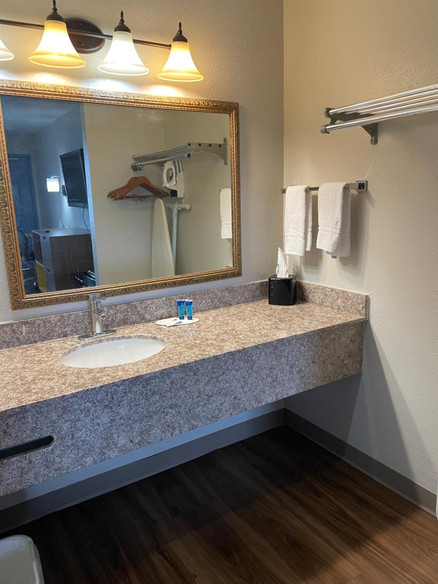 Days Inn By Wyndham Portland/Corpus Christi Extérieur photo